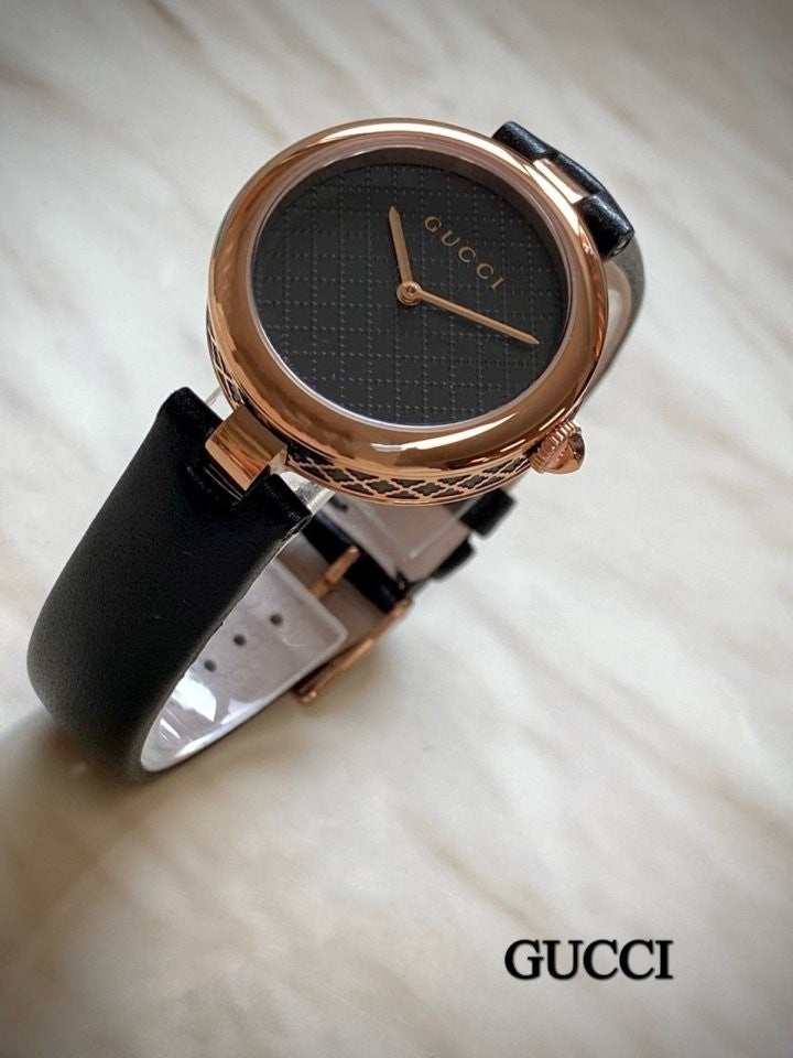 구찌 디아망띠시마 여성 가죽 시계 32mm