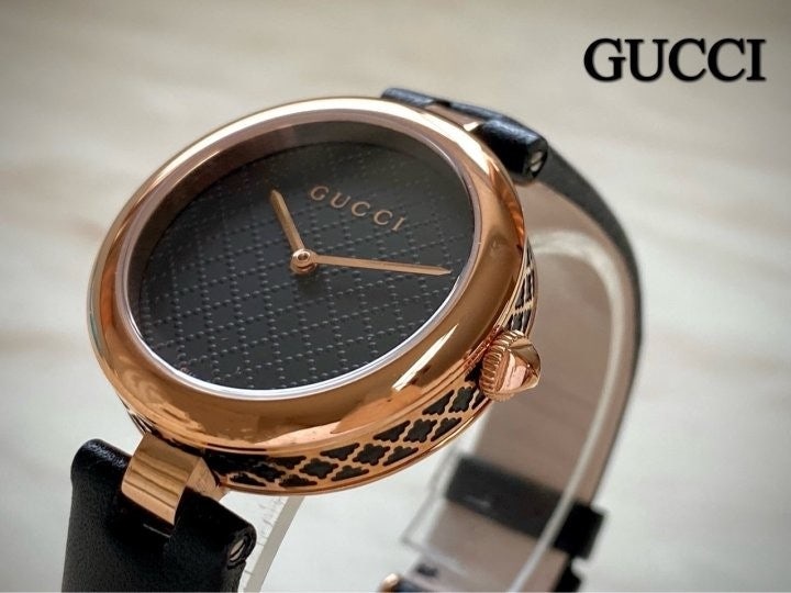 구찌 디아망띠시마 여성 가죽 시계 32mm