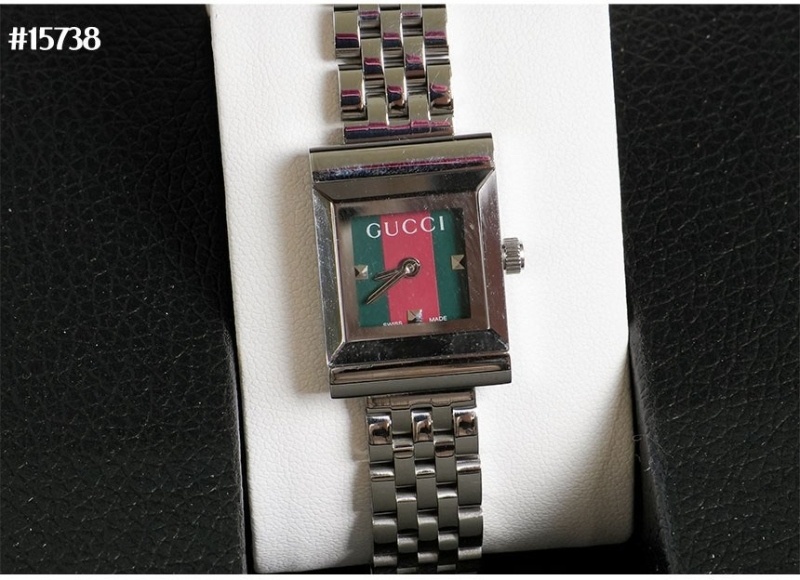 구찌 G-프레임 시계