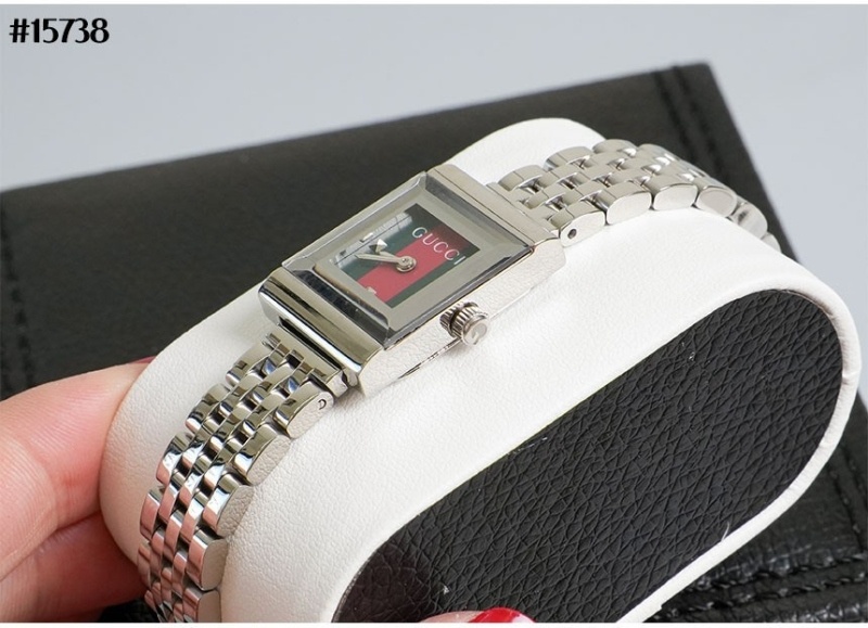 구찌 G-프레임 시계