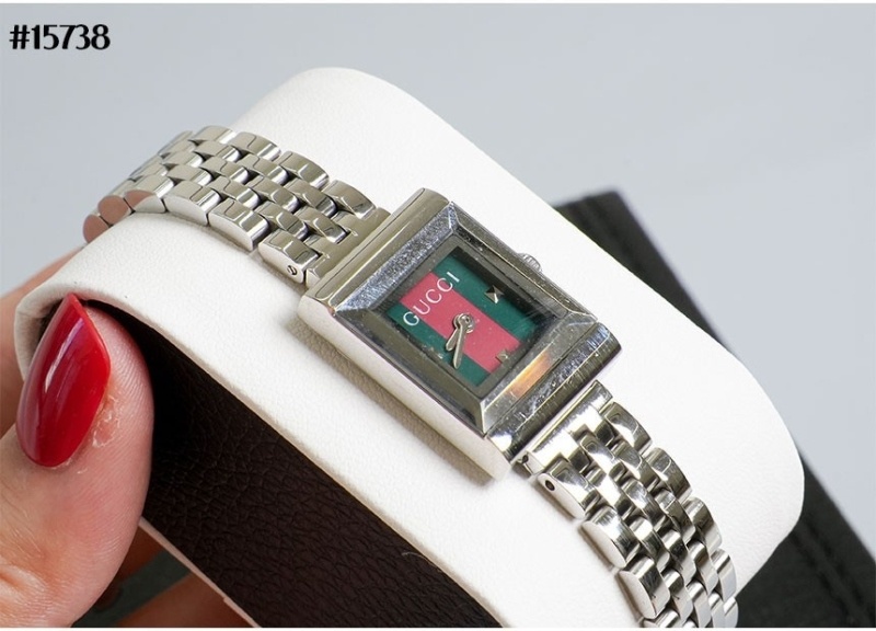 구찌 G-프레임 시계