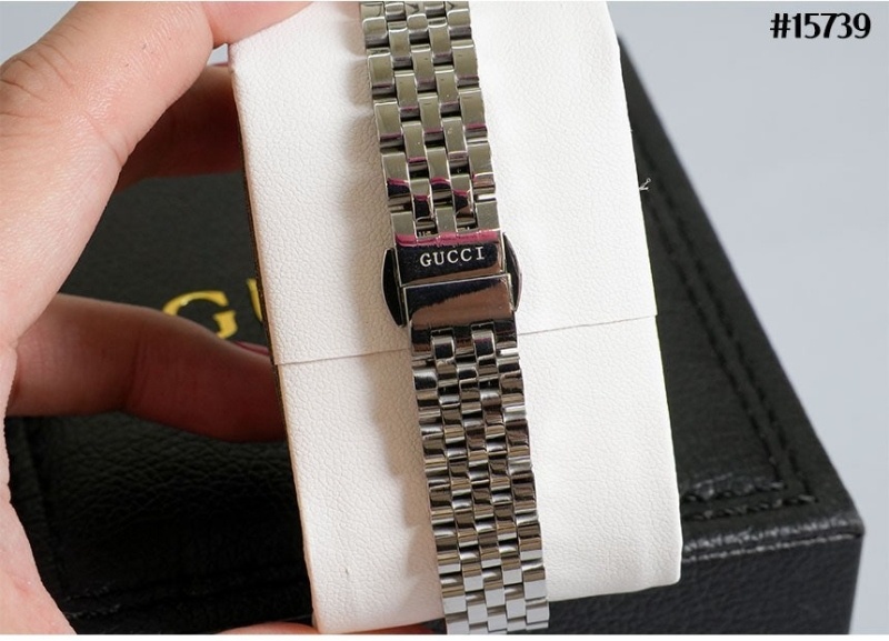 구찌 G-프레임 시계