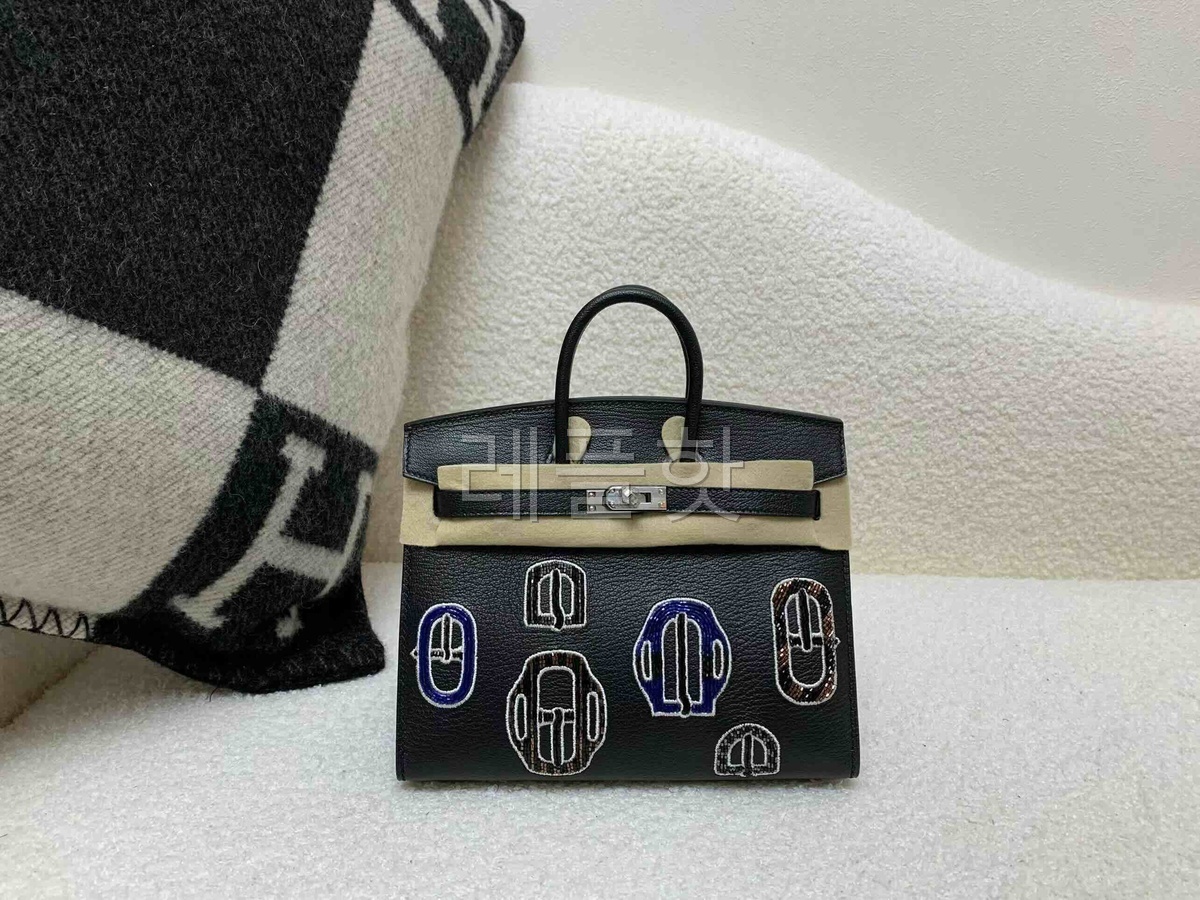 HERMÈS Limited Edition Birkin 20 Sellier Bouclerie Moderne Casaque Noir (89) Chevre Palladium hardware