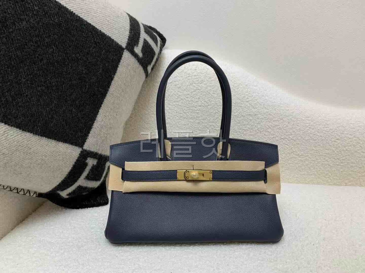 Hermès Birkin Shoulder 29 Evercolor Bleu Nuit x Gold Hardware