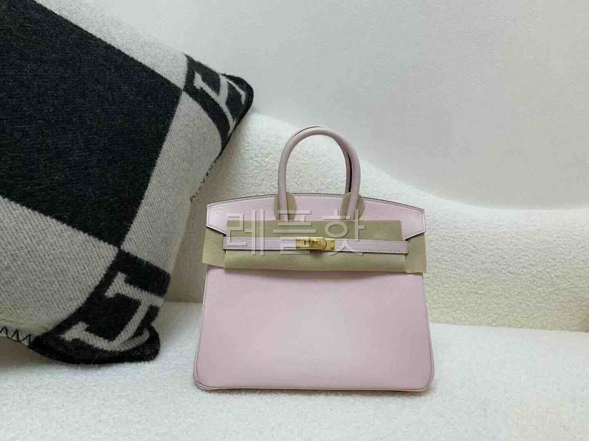 Hermès Birkin 25 Chevre Mauve Pale x Gold Hardware
