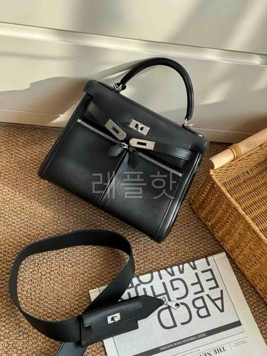 Hermès Kelly25 Swift Lakis Noir x Palladium Hardware