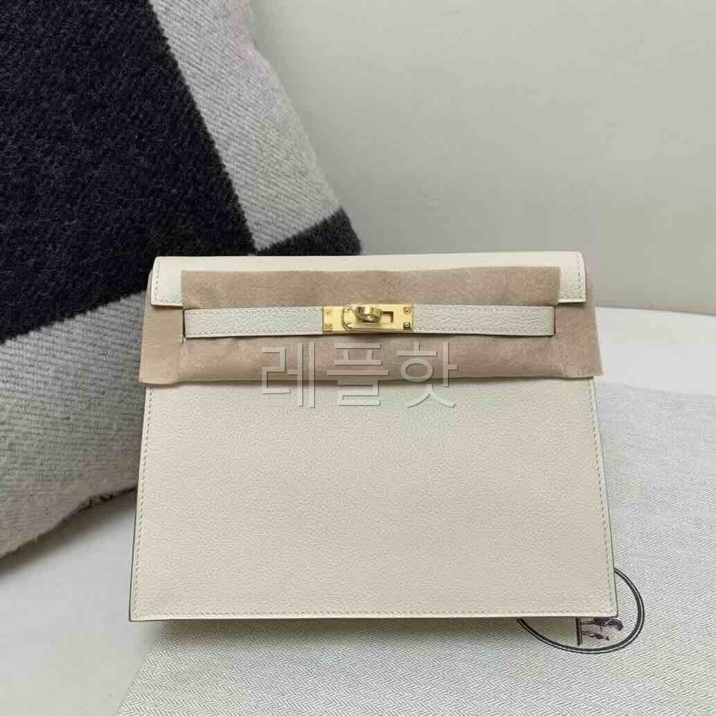 Hermès Kelly Danse Evercolor Nata x Gold Hardware