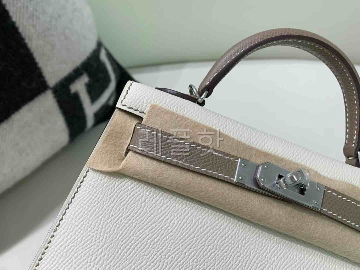 Hermès Mini Kelly II Epsom Craie & Etoupe x Palladium Hardware