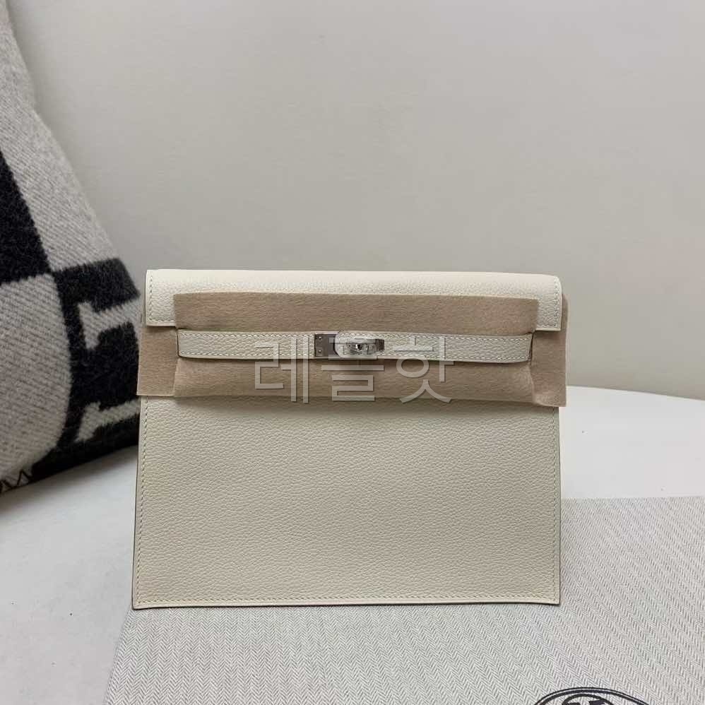 Hermès Kelly Danse Evercolor Craie x Palladium Hardware