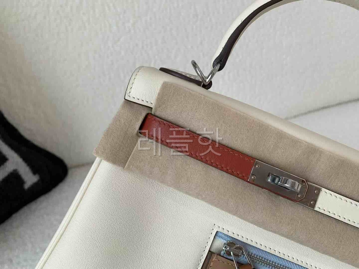Hermès Kelly 25 Colormatic Swift Milky White x Gold Hardware