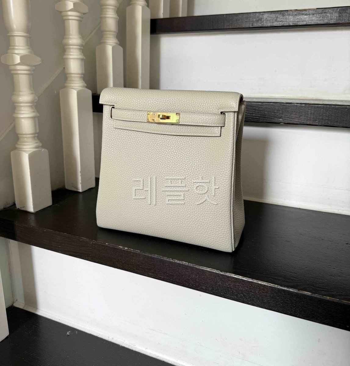 Hermès Kelly Ado Togo Gris Perle x Gold Hardware