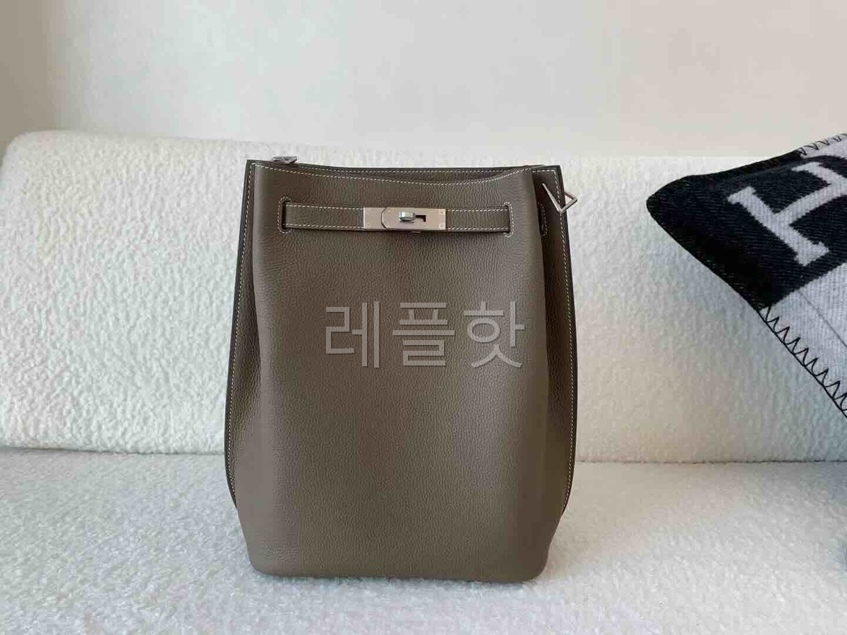 Hermès So Kelly 22 Togo Etoupe x Palladium Hardware