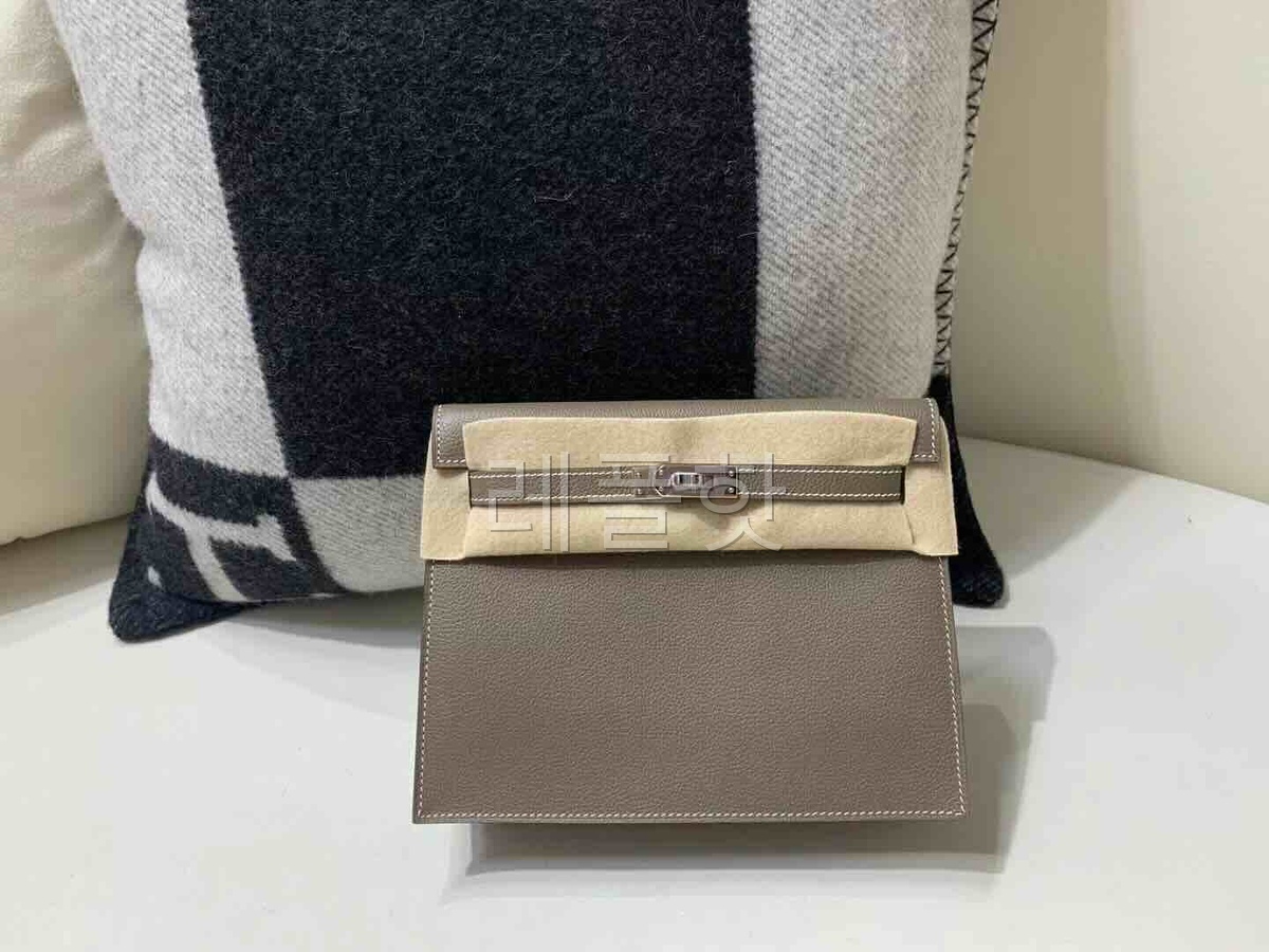 Hermès Kelly Danse Evercolor Etoupe Palladium Hardware