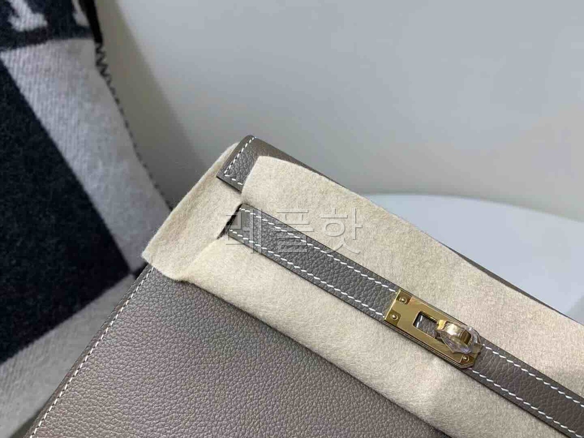 Hermès Kelly Danse Evercolor Etoupe Gold Hardware