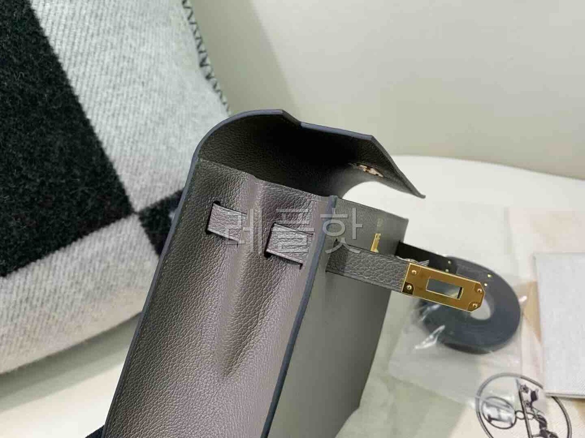 Hermès Kelly Danse 22 Evercolor Etain x Gold Hardware