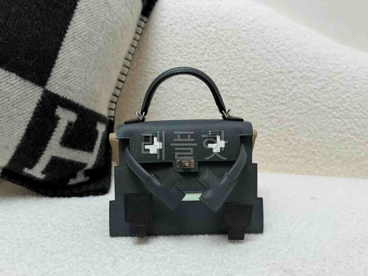 Hermès Kelly Doll Picto Epsom Gris Mouette x Palladium Hardware