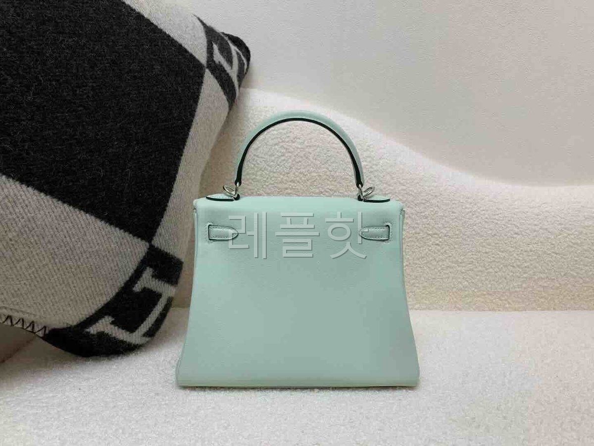 Hermès Kelly 25 Swift Mint Green (N3) x Palladium Hardware