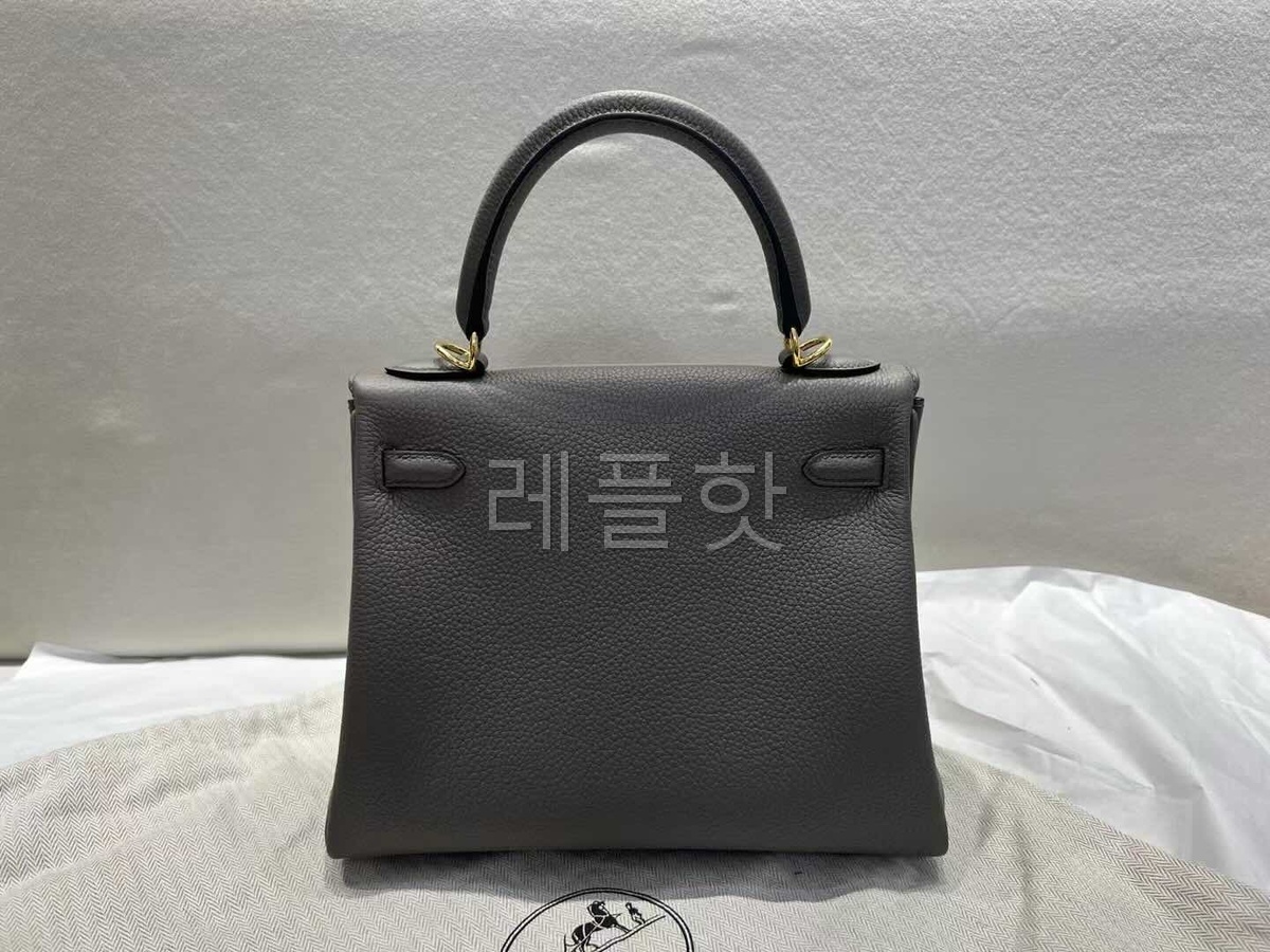 Hermès Kelly 25 Togo Vert Gris x Gold Hardware