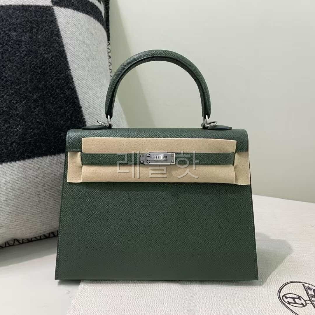 Hermès Kelly 25 Sellier Epsom Vert Cyprès x Palladium Hardware