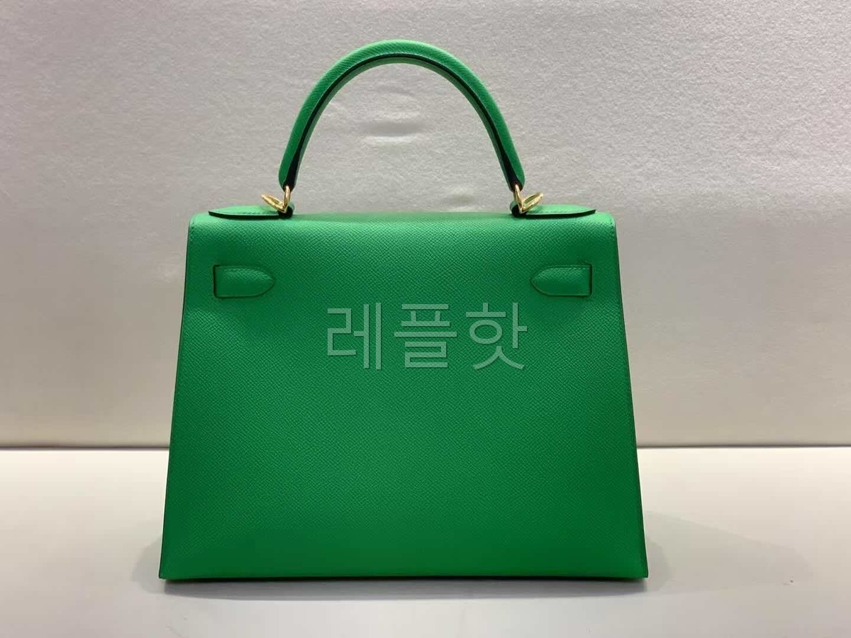 Hermès Kelly 28 Sellier Epsom Bamboo x Gold hardware