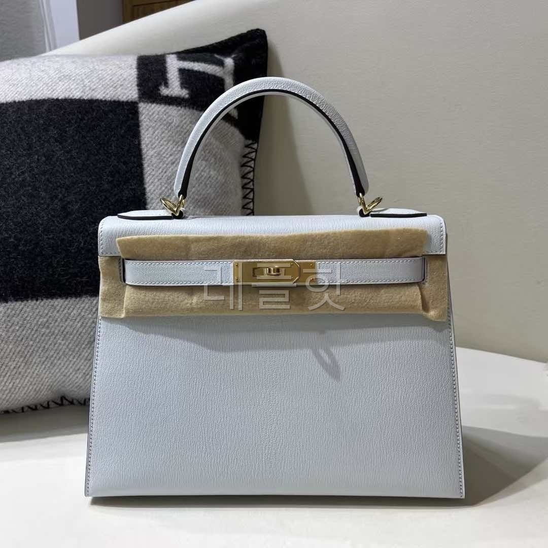 Hermès Kelly 25 Sellier Epsom Bleu Brume x Gold Hardware