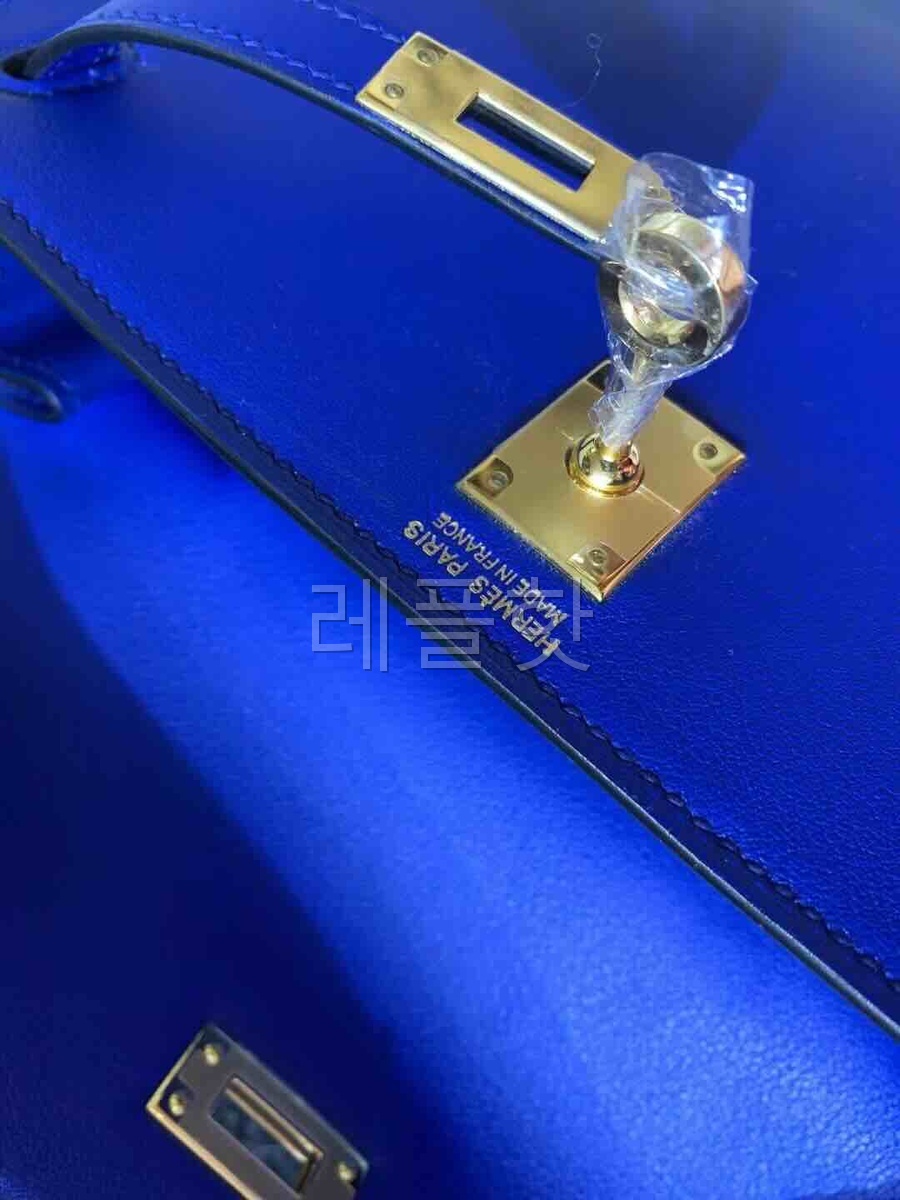 Hermès Kelly Danse 22 Swift Blue Zellige x Gold Hardware
