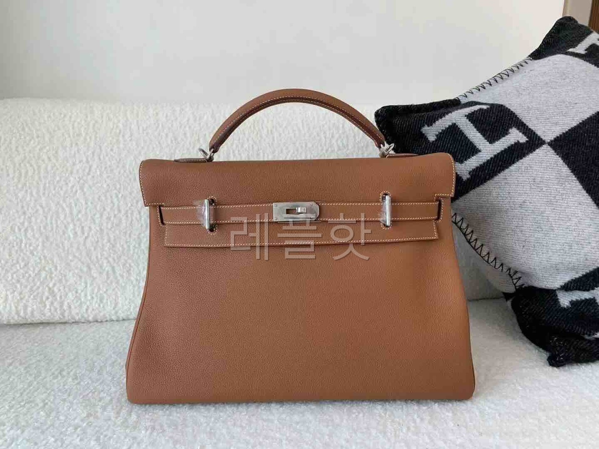 Hermès Kelly 42 Togo Gold x Palladium Hardware
