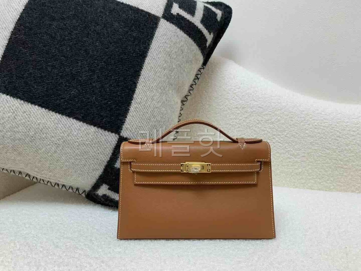 Hermès Pochette Swift Gold x Gold Hardware