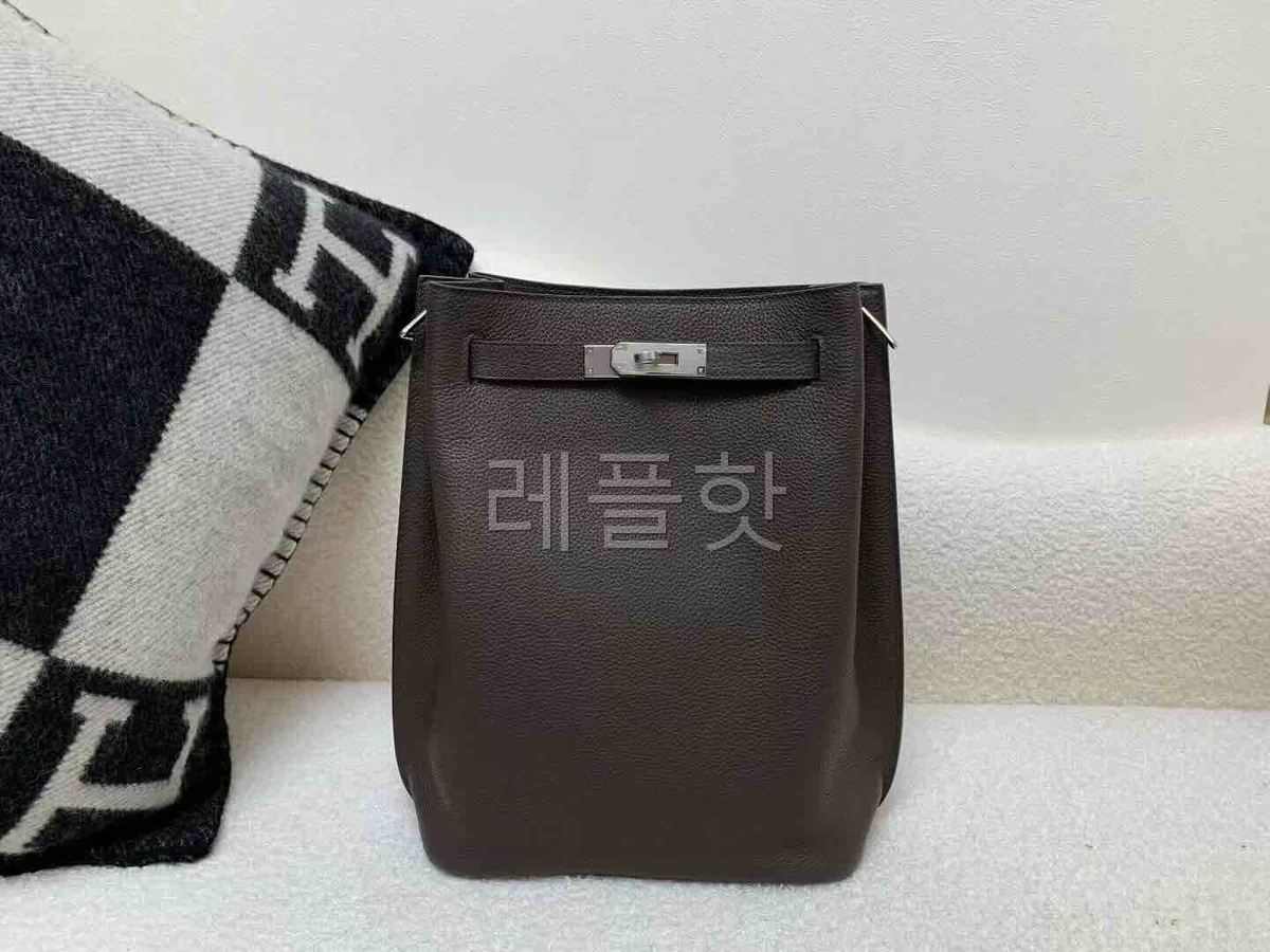 Hermès So Kelly 22 Togo Chocolate (Interior Gold) x Palladium Hardware