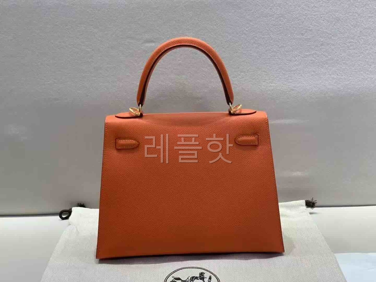 Hermès Kelly 25 Sellier Epsom Orange x Gold Hardware