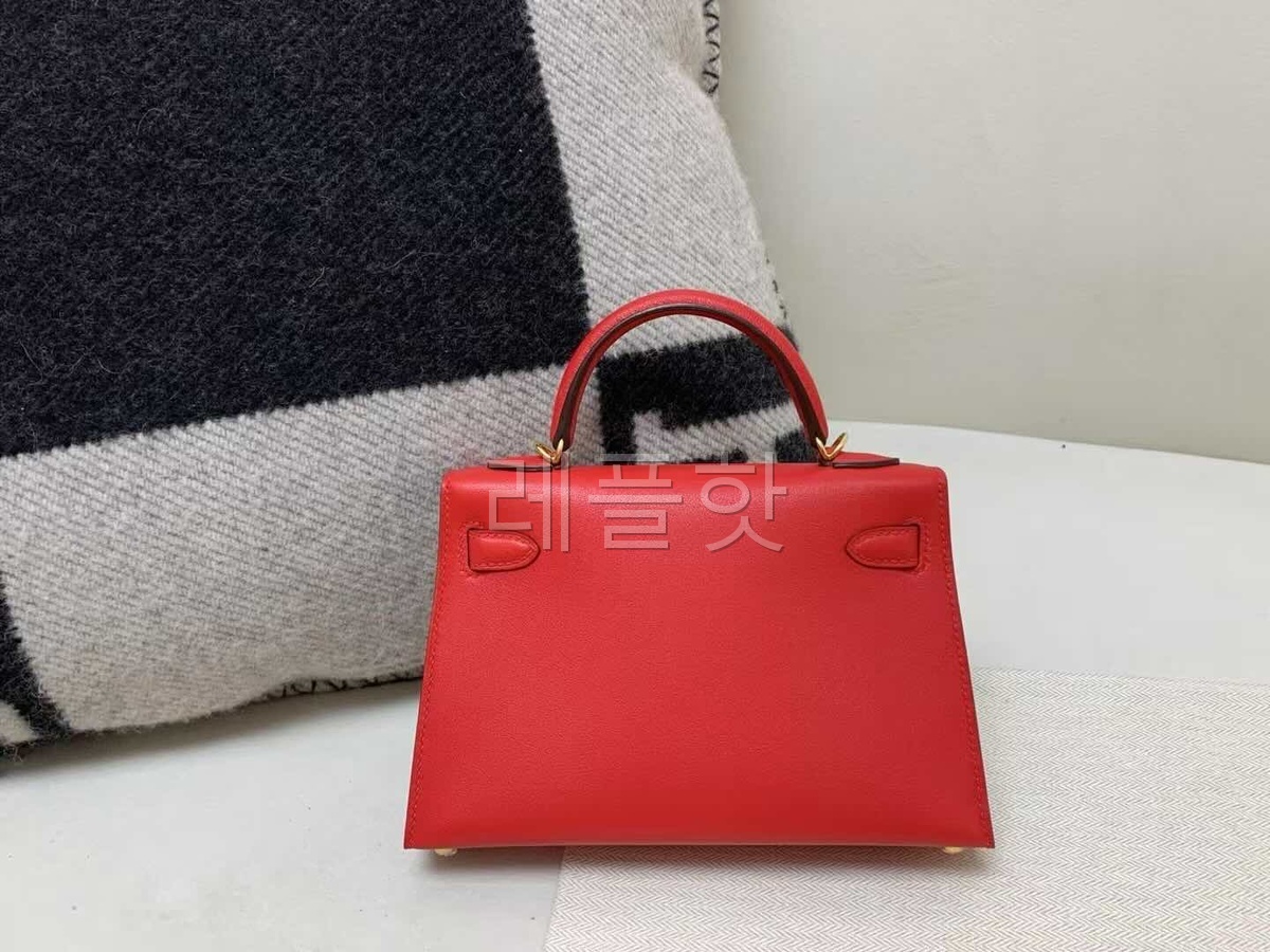 Hermès Mini Kelly II Swift Rouge Vif x Gold Hardware