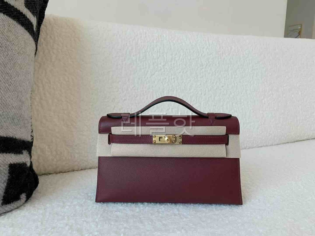 Hermès Pochette Swift Rouge H x Gold Hardware