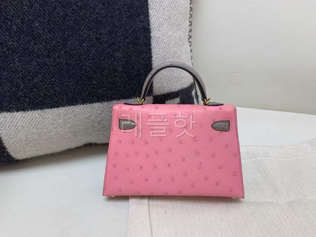 Hermès Mini Kelly II 20 Ostrich Rose Sakura with Etoupe Trim x Gold Hardware