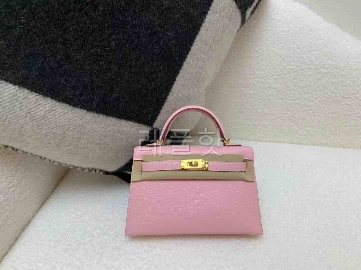 Hermès Mini Kelly II Chevre Rose Sakura x Gold Hardware