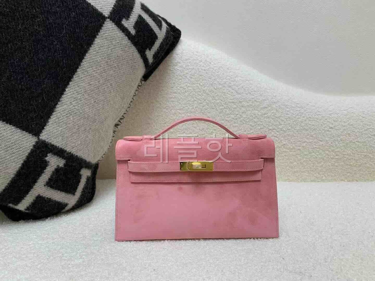 Hermès Kelly Pochette Suede Pink x Gold Hardware