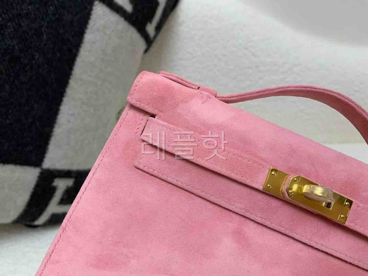 Hermès Kelly Pochette Suede Pink x Gold Hardware