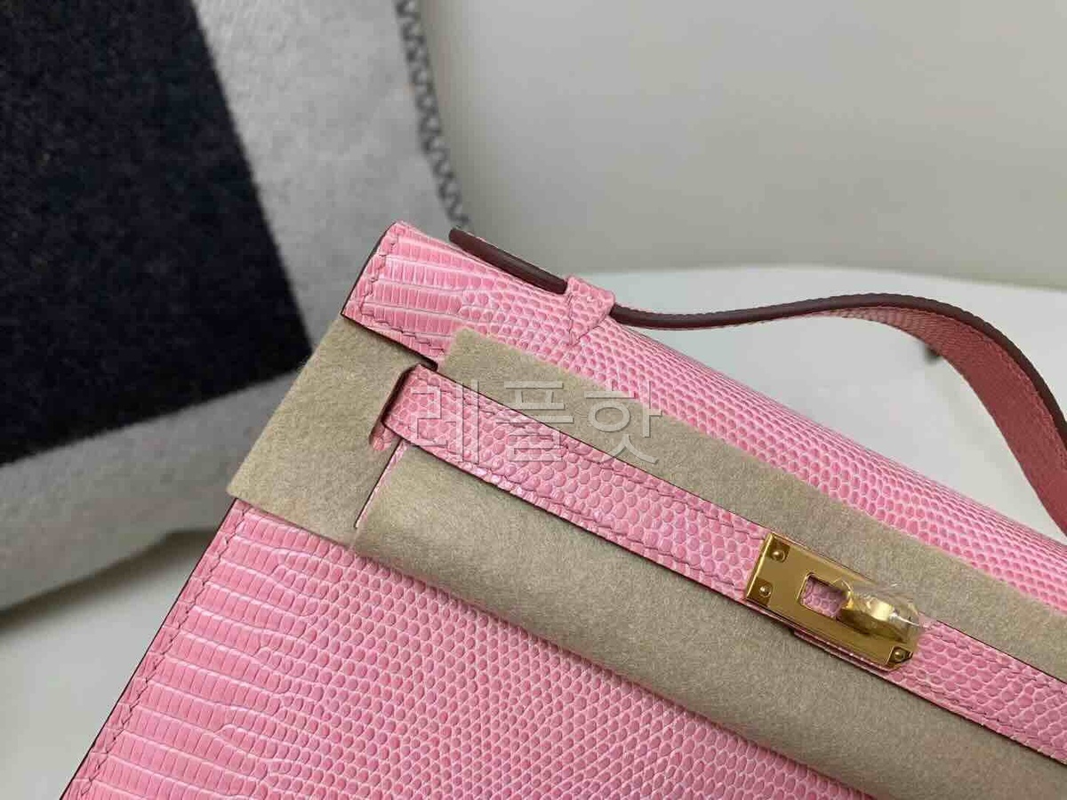 Hermès Pochette Lizard Rose Sakura x Gold Hardware