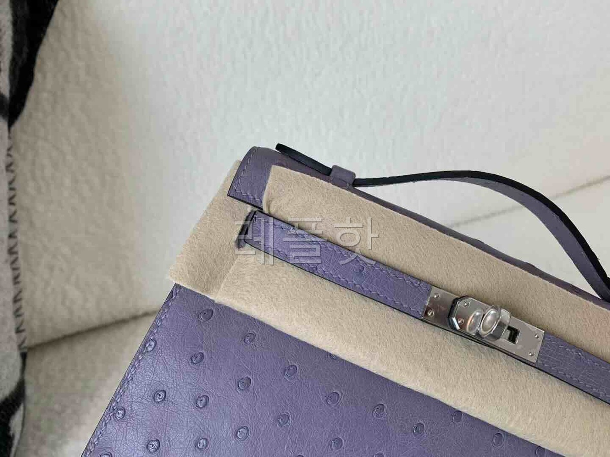 Hermès Pochette Ostrich Lavender Purple x Palladium Hardware
