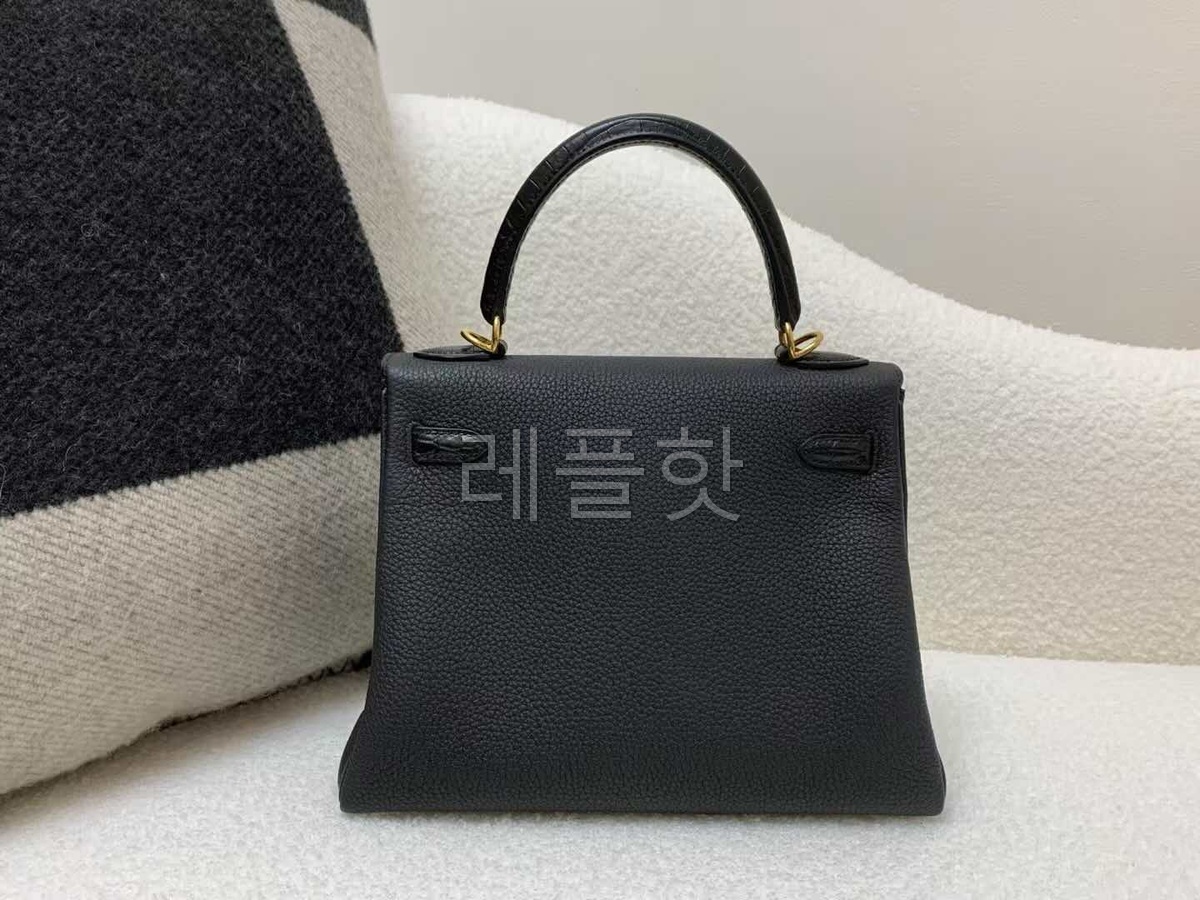 Hermès Kelly 25 Touch Togo Noir x Crocodile Noir x Gold Hardware