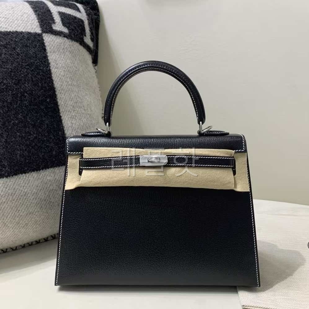 Hermès Kelly 25 Sellier Evercolor Noir / White Stitch x Palladium Hardware