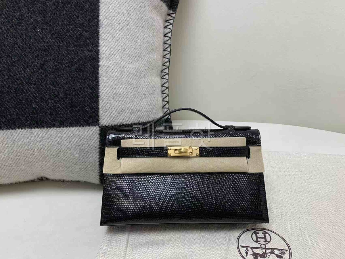 Hermès Kelly Pochette Lizard Noir x Gold Hardware