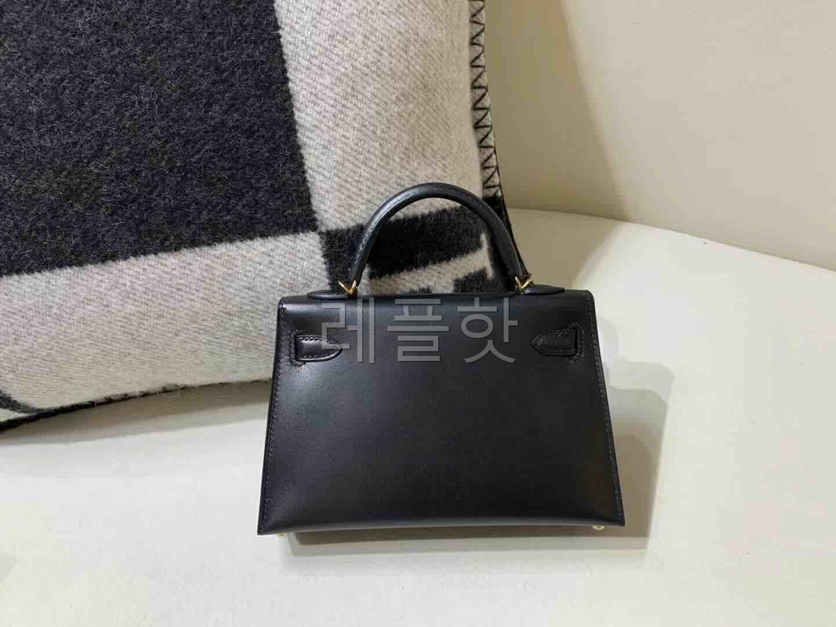 Hermès Mini Kelly II Box Noir x Gold Hardware