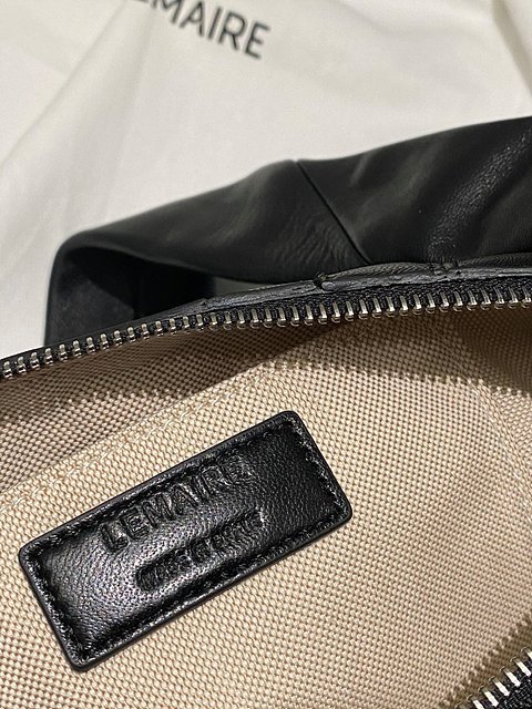 ★갓성비상품★ 르메르 스몰 크루아상백 [매장가 188만원대]