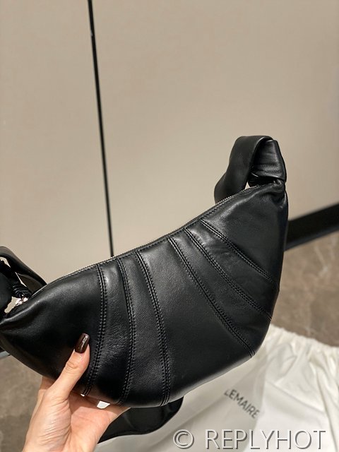 ★갓성비상품★ 르메르 스몰 크루아상백 [매장가 188만원대]