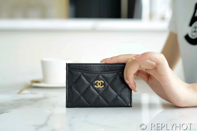 샤넬 클래식 카드 지갑 카프스킨 골드메탈 블랙 [매장가 70만원대]