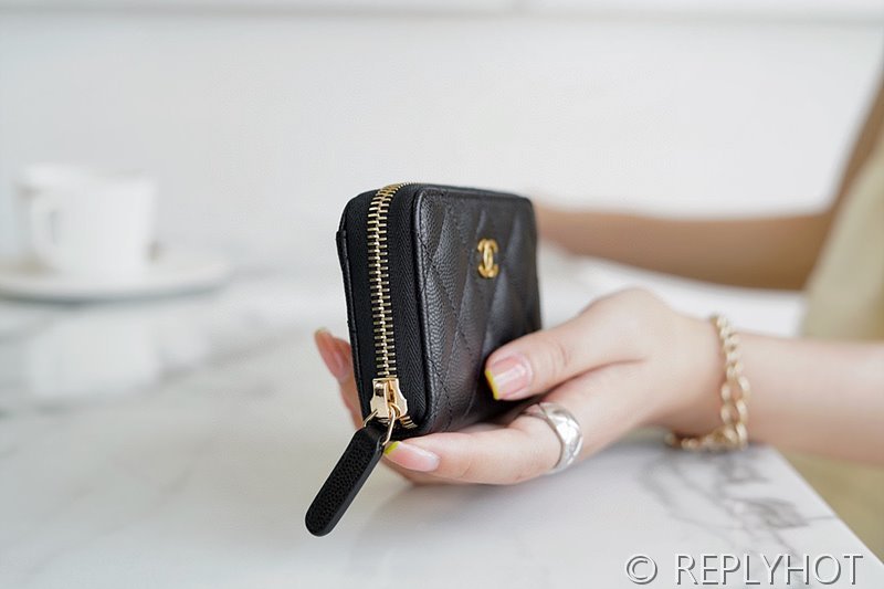 샤넬 클래식 지퍼 동전 지갑 카프스킨 골드메탈 블랙 [매장가 94만원대]