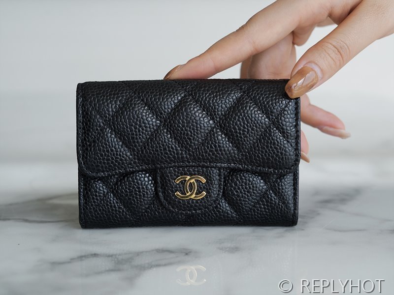 샤넬 클래식 카드 홀더 지갑 카프스킨 골드메탈 블랙 [매장가 150만원대]