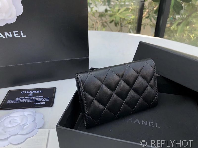 샤넬 클래식 카드 홀더 지갑 램스킨 실버메탈 블랙 [매장가 150만원대]