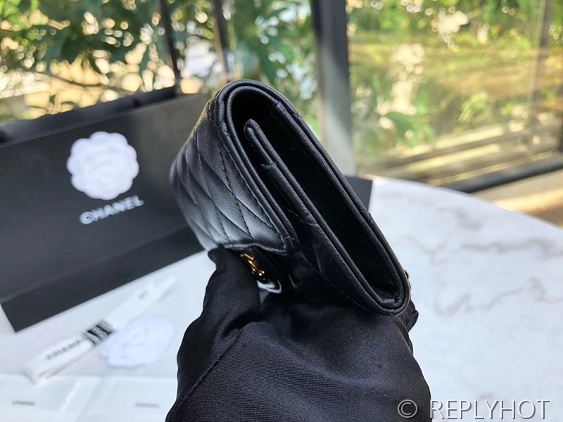 샤넬 클래식 카드 홀더 지갑 램스킨 골드메탈 블랙 [매장가 150만원대]