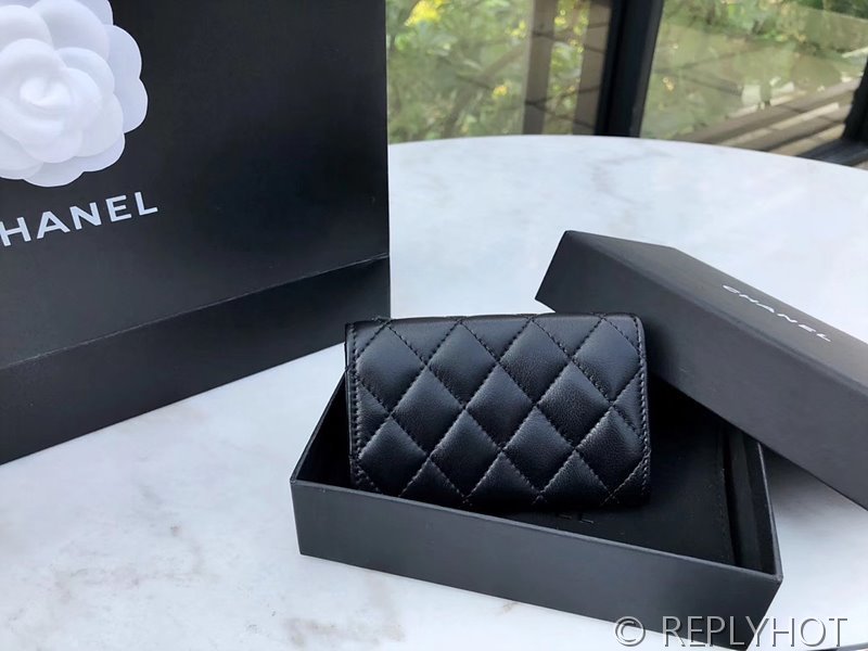 샤넬 클래식 카드 홀더 지갑 램스킨 골드메탈 블랙 [매장가 150만원대]